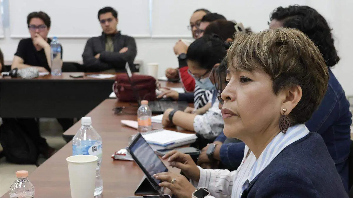 Estudiantes de Medicina BUAP dialogan para levantar protesta